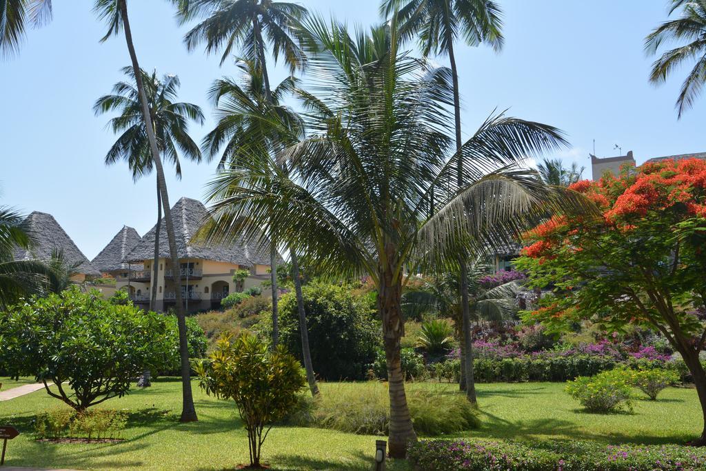 Neptune Pwani Beach Resort & Spa - All Inclusive Kiwengwa  Exterior foto