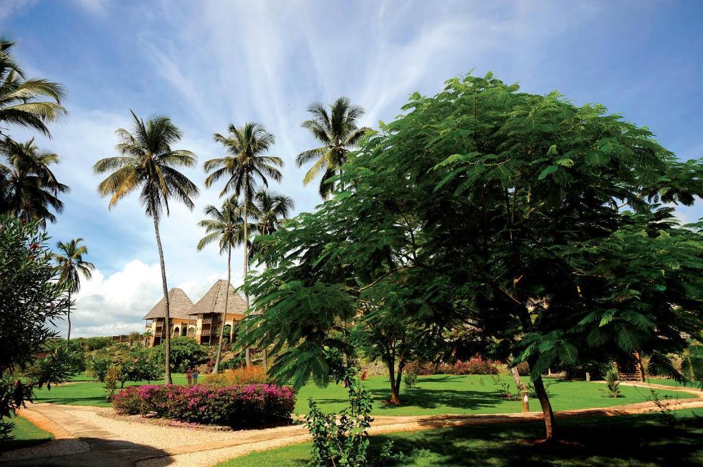 Neptune Pwani Beach Resort & Spa - All Inclusive Kiwengwa  Exterior foto