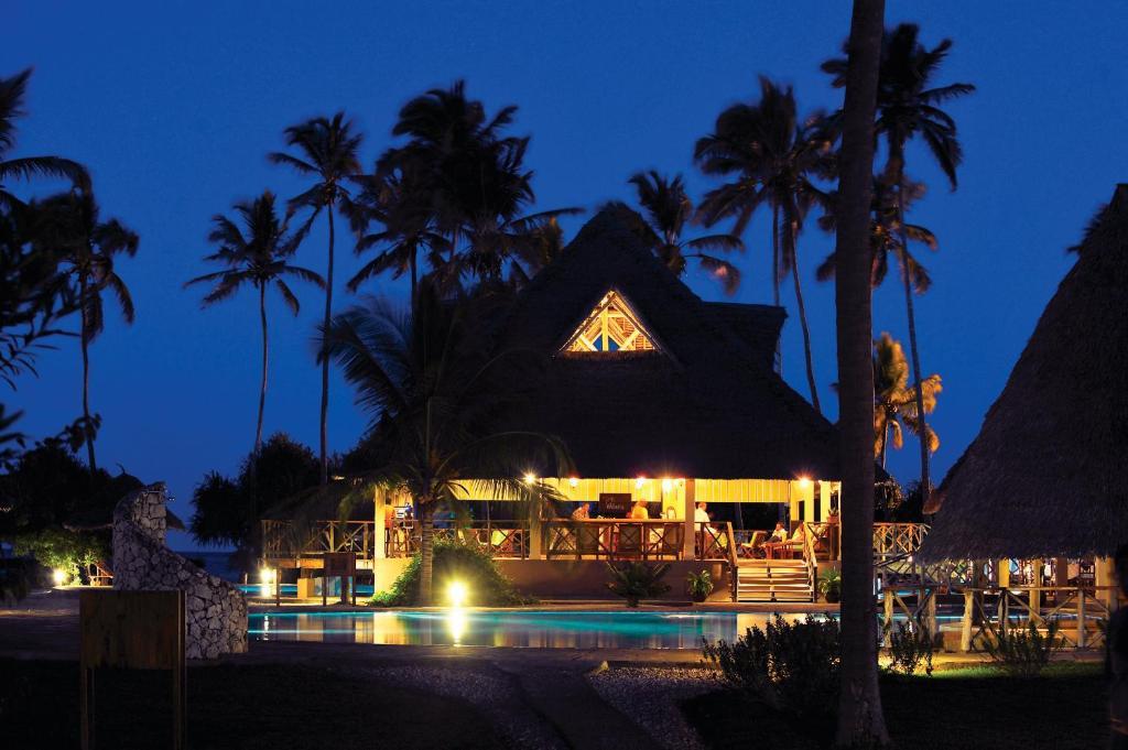 Neptune Pwani Beach Resort & Spa - All Inclusive Kiwengwa  Exterior foto